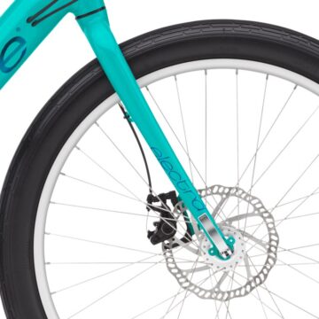 Disc brakes on the front and rear offer smooth, reliable stopping power